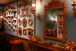 antique dealers and restaurers in florence