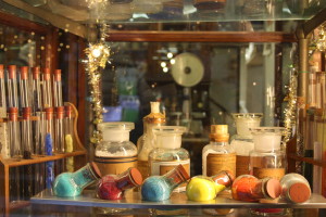 fascinating antic shops in Florence with Elena